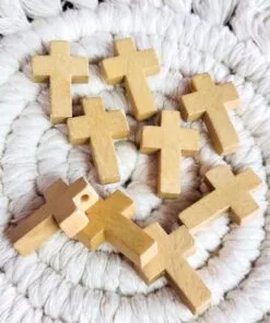 Dije cruz madera – 201944