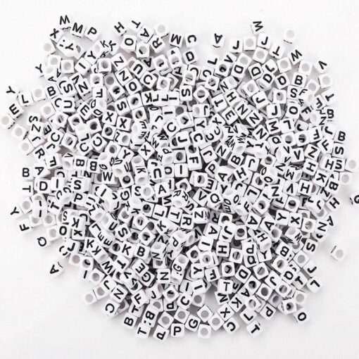 50051 - Letras acrílicas blanco con negro surtidos