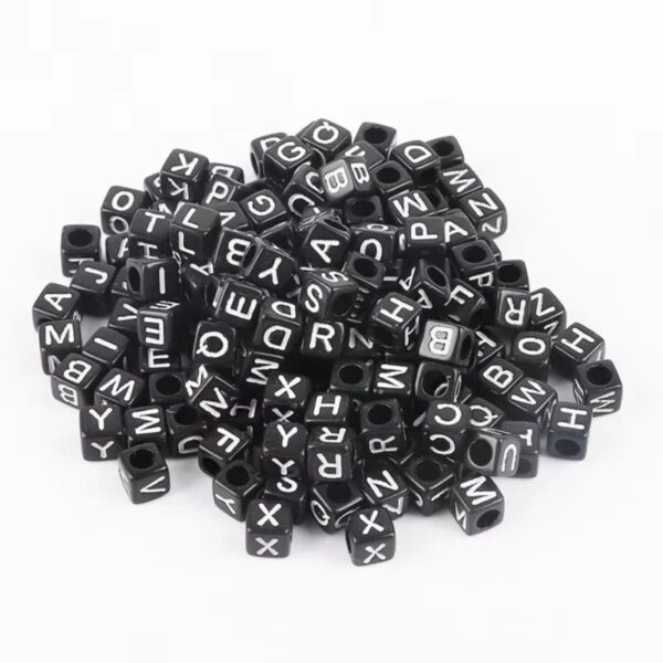50055 - Letras acrílicas cuadradas negras surtidos