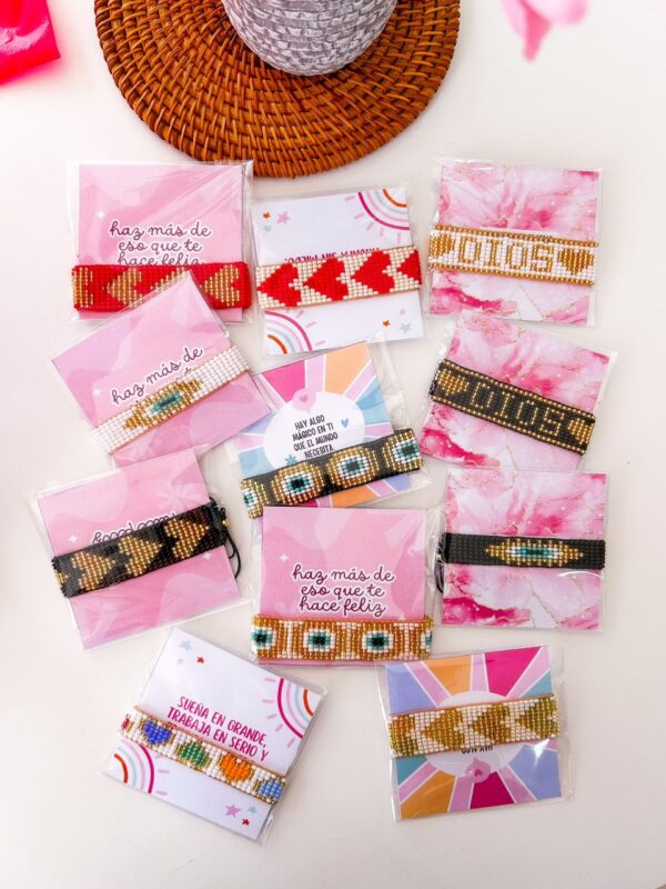 Combo pulsera mostacilla 33$