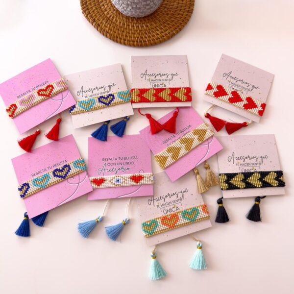 Combo emprendedor pulseras mostacilla con borlas 39$