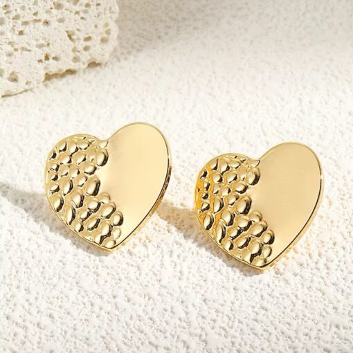 80021 - Zarcillos corazon con relieve