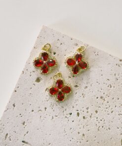 20025 - Dije trebol rojo con cristales