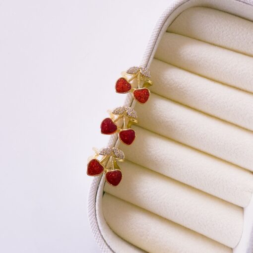 81016 - Earcuff cereza