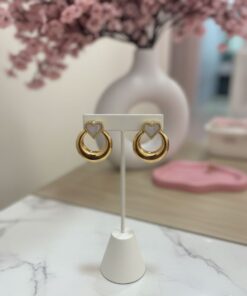 80110 - Zarcillos dorados acero con corazon blanco