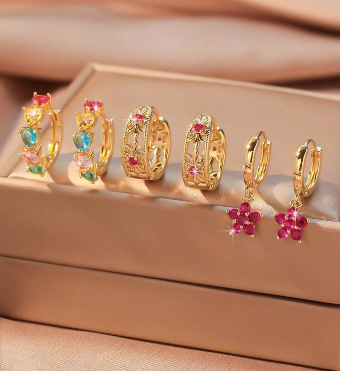 80164 - Pack 3 Zarcillos dorado con cristales colorido