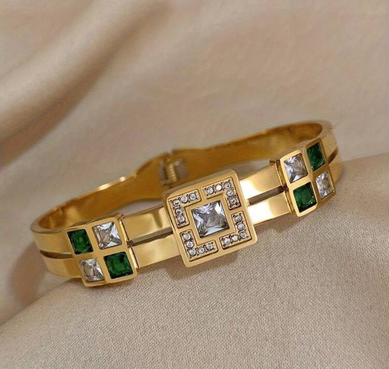 41050 - Pulsera Acero Dorado con cristales verdes