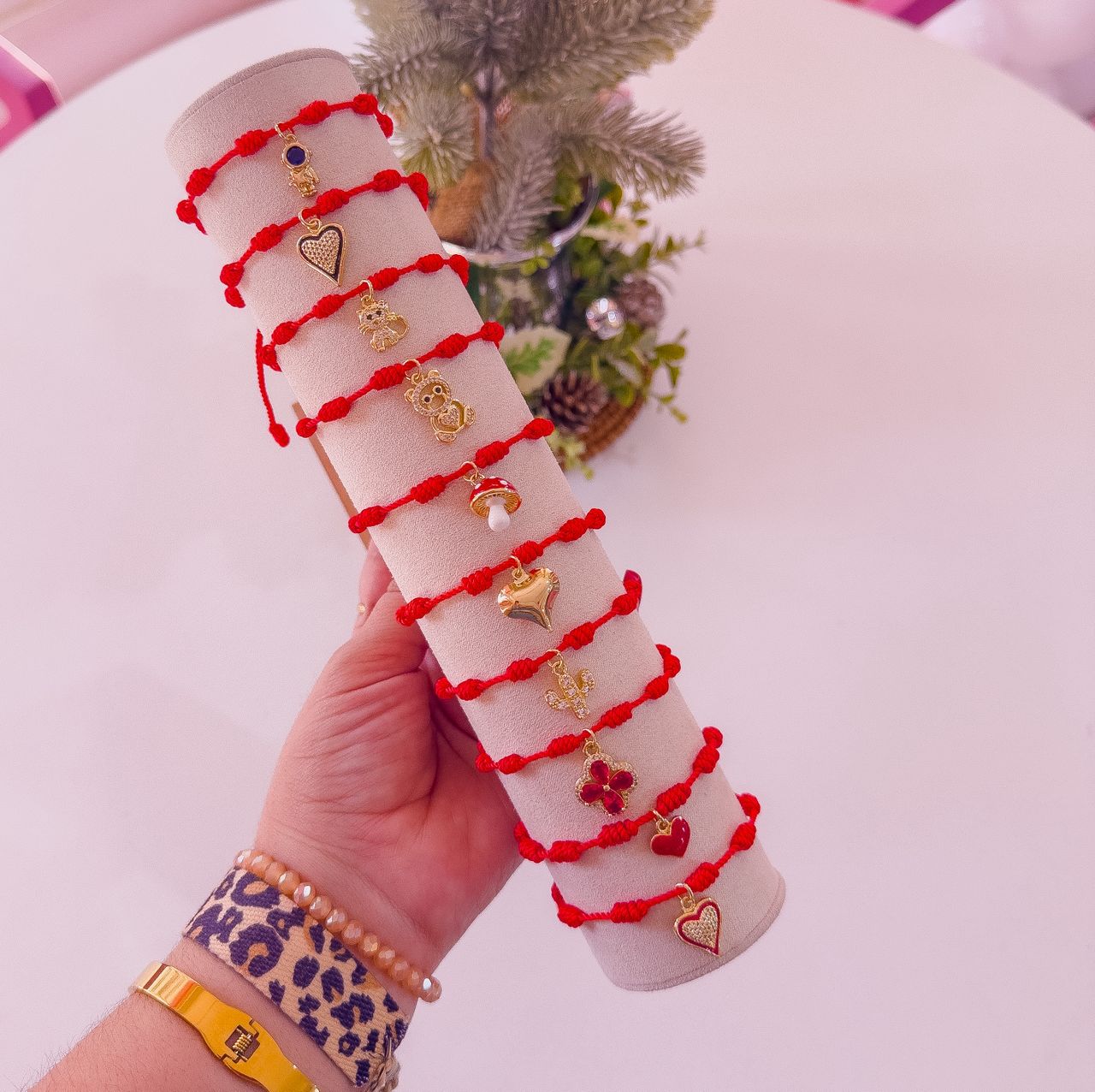 41148 - Pulsera roja con dije - Imagen 2