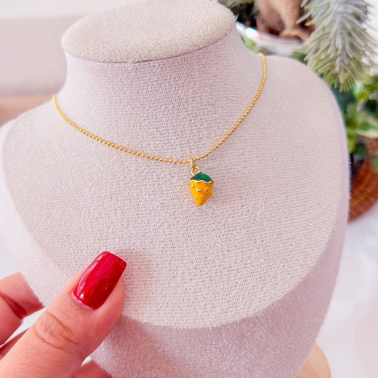 20015 - Collar armado fresa de color amarillo