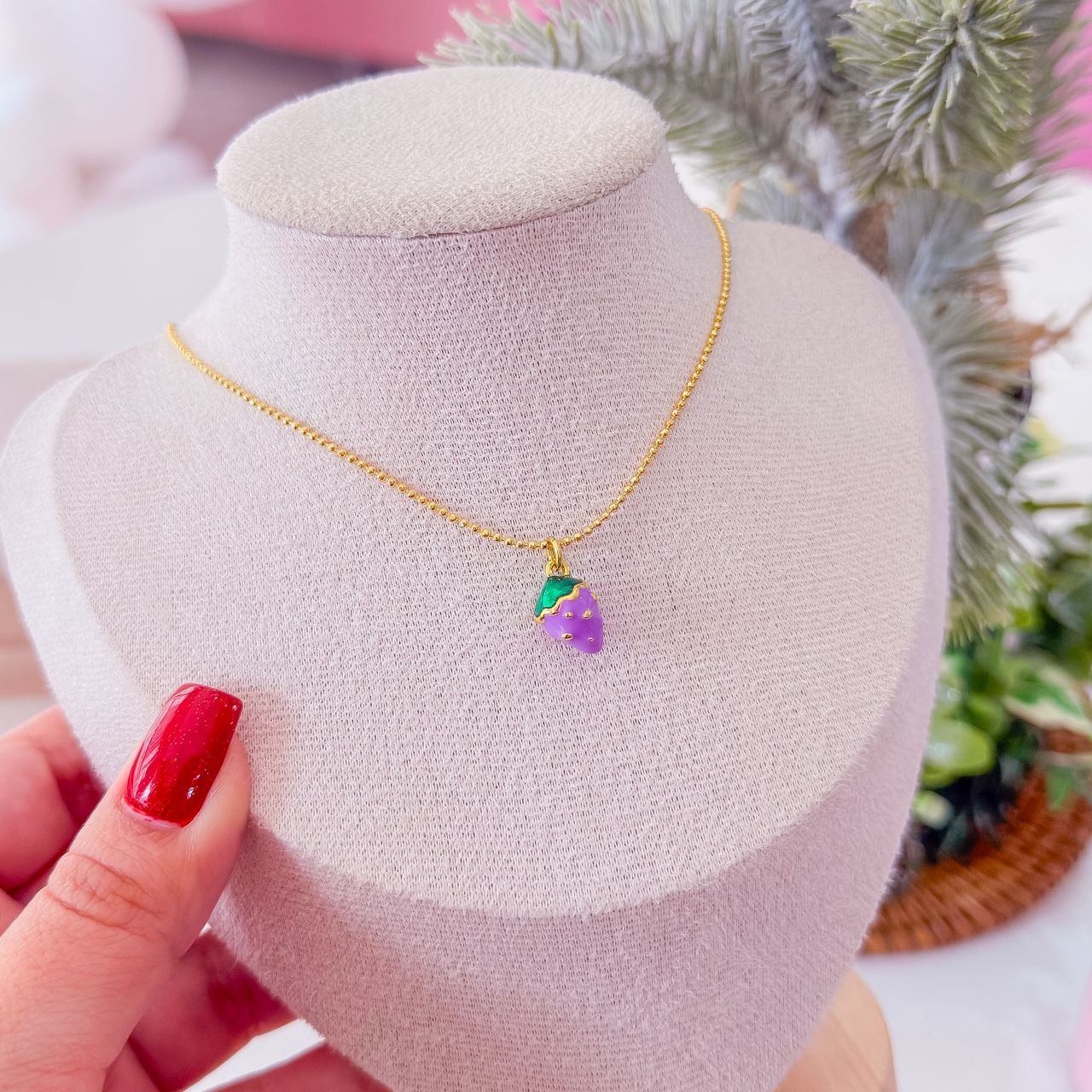 20015-1 Collar armado fresa de color morado