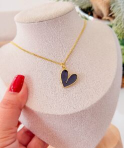 20017-1 Collar armado corazon en V negro