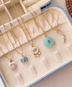 21903 - Set 5 collares armados white