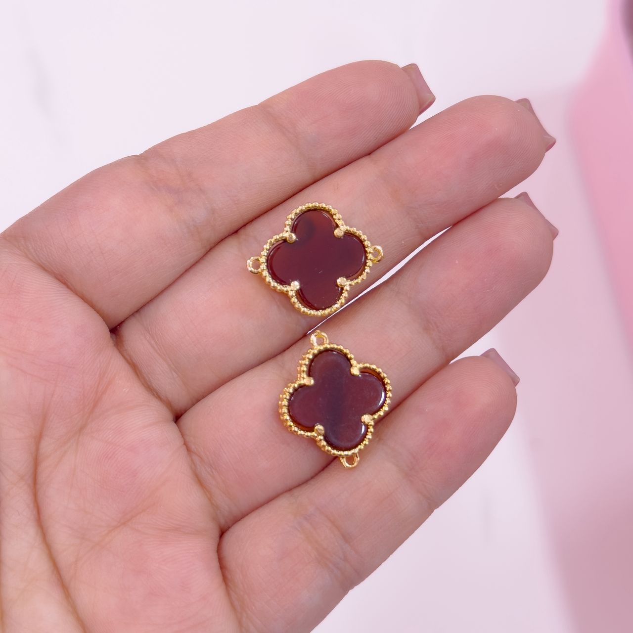 20204-3 Dije Trebol conector marron